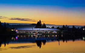 Inn on Long Lake Nanaimo